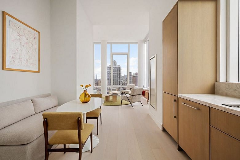 501 Third Avenue #30D
