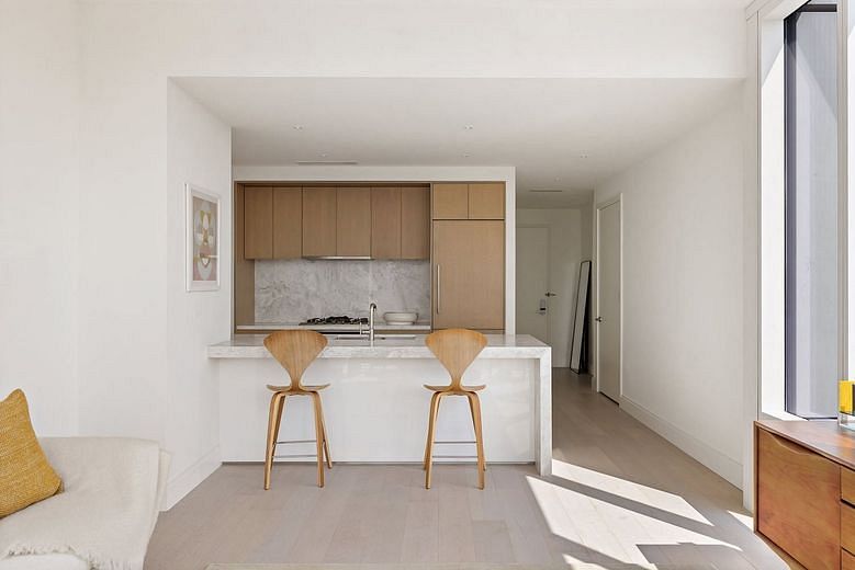 501 Third Avenue #32A
