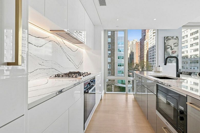 501 Third Avenue #6E