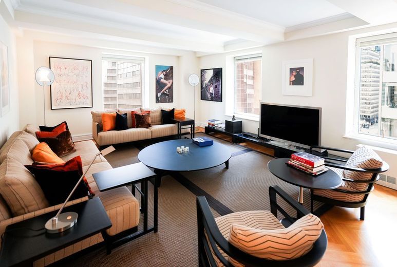 502 Park Avenue #10D