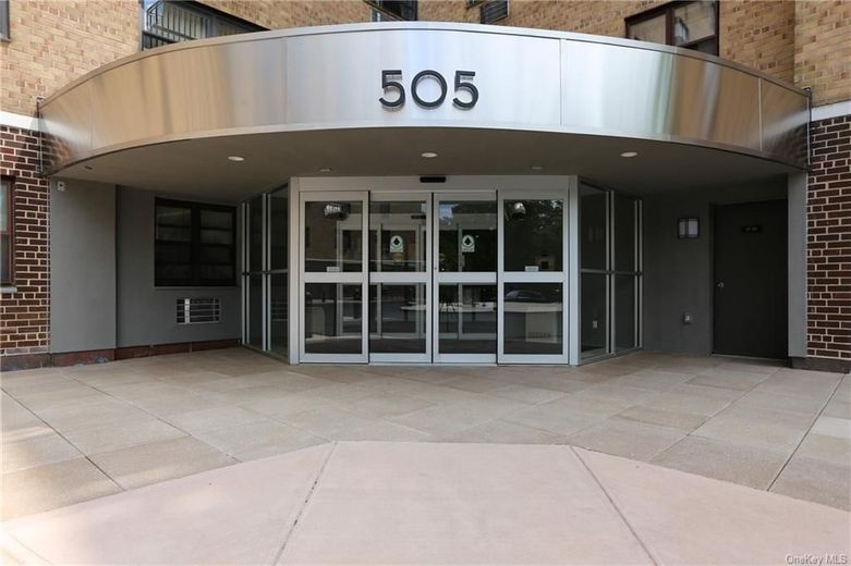 505 Central Avenue #323