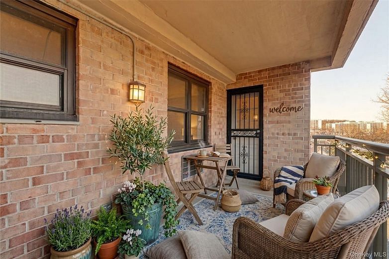 505 Central Avenue #618