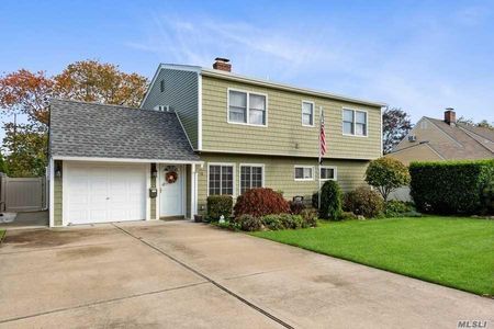 Image 1 of 21 for 95 Constellation Road in Long Island, Levittown, NY, 11756