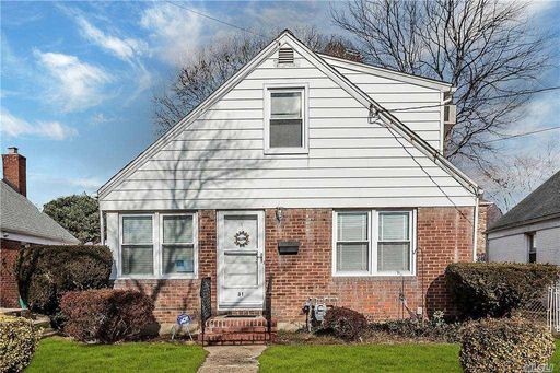 Image 1 of 11 for 31 Blossom Row in Long Island, Valley Stream, NY, 11580