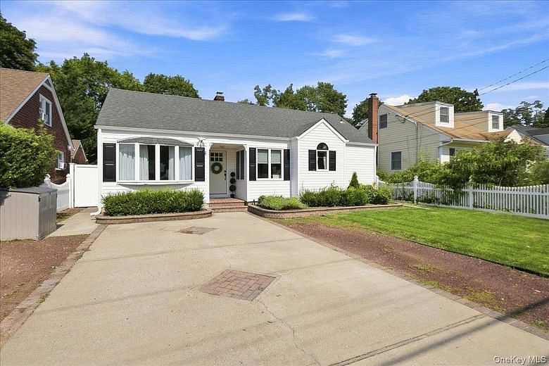 51 Dawson Avenue