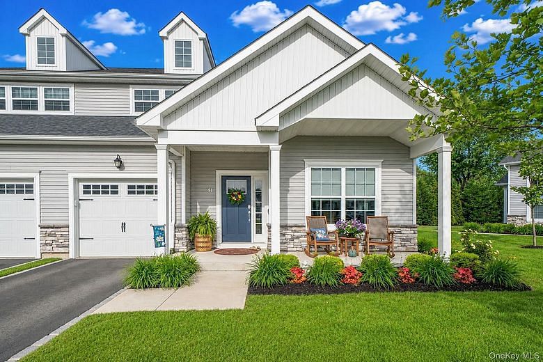 51 Farm Acre Circle