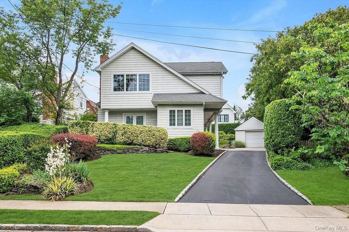 Image 1 of 23 for 51 Highfield Avenue in Long Island, North Hempstead, NY, 11050