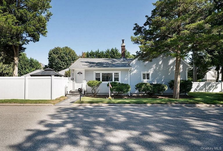 51 Norwood Avenue