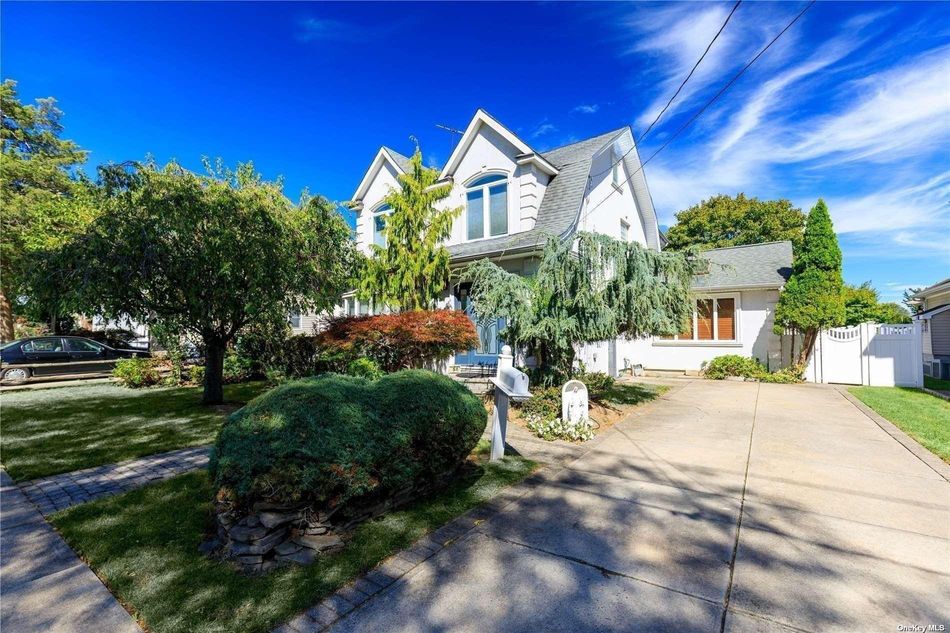 Image 1 of 28 for 51 Prospect Avenue in Long Island, Lynbrook, NY, 11563