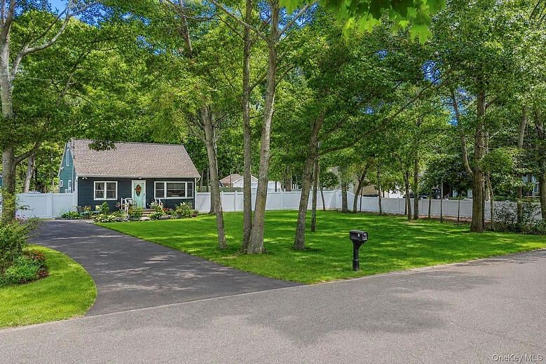 51 Roberts Road W