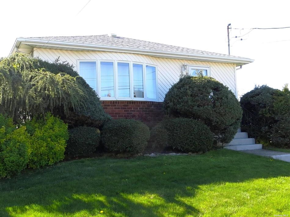 Image 1 of 22 for 51 Whaley Avenue in Long Island, Bethpage, NY, 11714