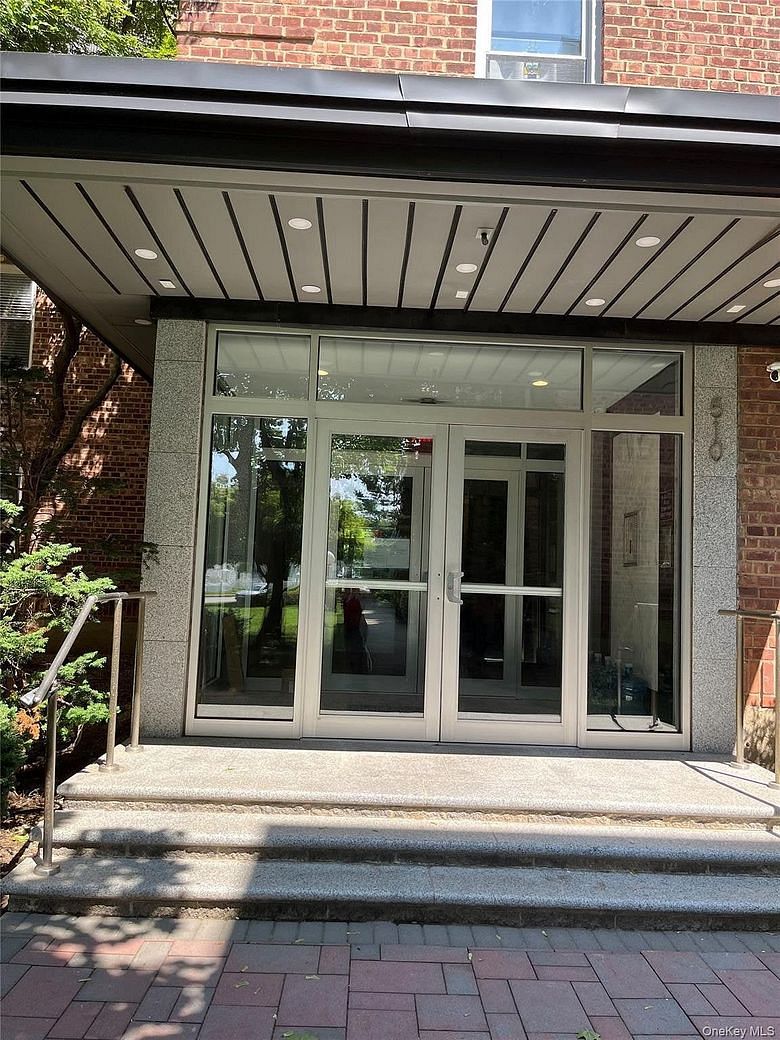 510 Dubois Ave #c3