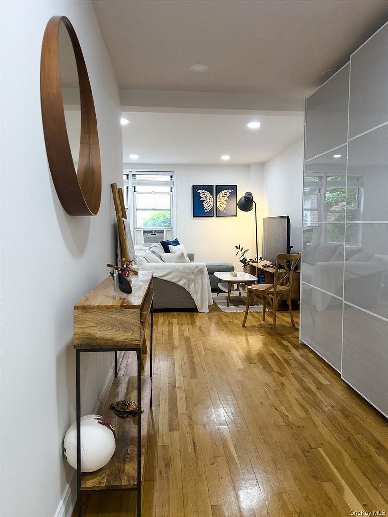 510 Dubois Avenue #6A