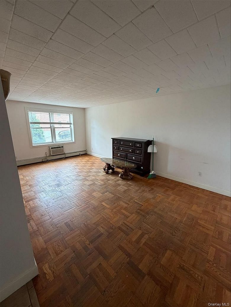 510 Midland Avenue #2C