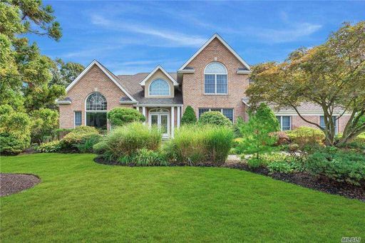 Image 1 of 24 for 33 Mary Court in Long Island, Melville, NY, 11747