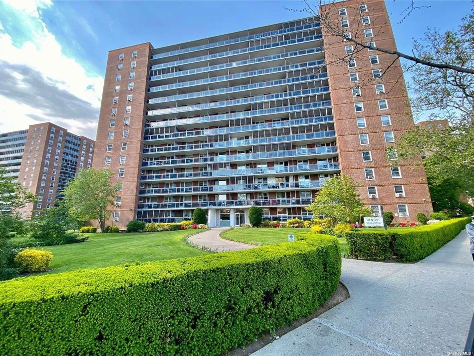 Image 1 of 26 for 97-37 63 Road #6L in Queens, Rego Park, NY, 11374