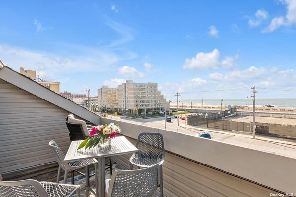 Image 1 of 21 for 513 W Broadway #B in Long Island, Long Beach, NY, 11561