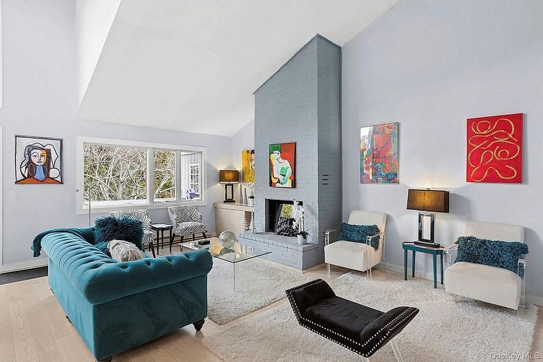 514 Pantigo Road #22