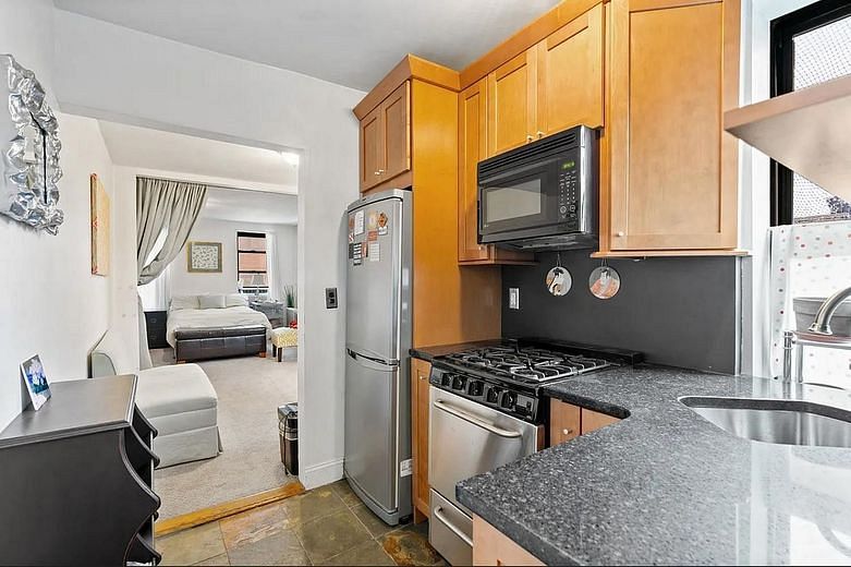 514 West 50th Street #5rw