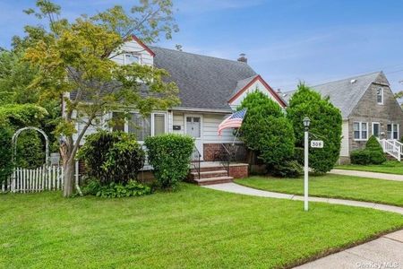 Image 1 of 29 for 304 White Avenue in Long Island, New Hyde Park, NY, 11040