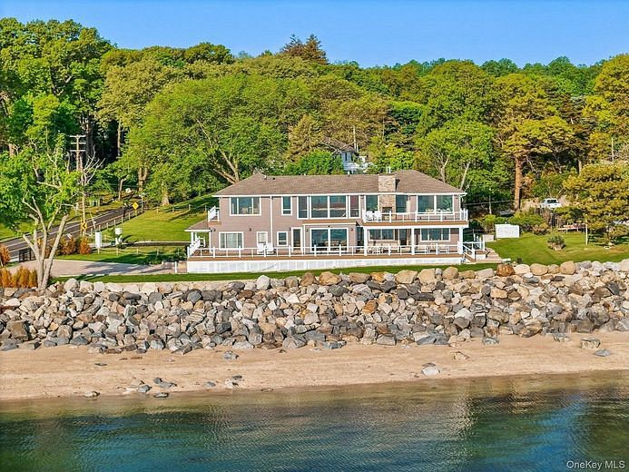 516 Asharoken Avenue