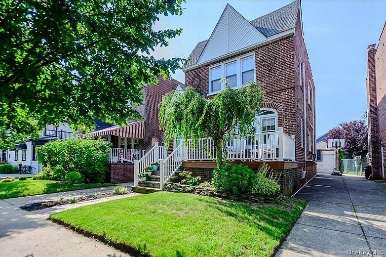 516 W Market Street