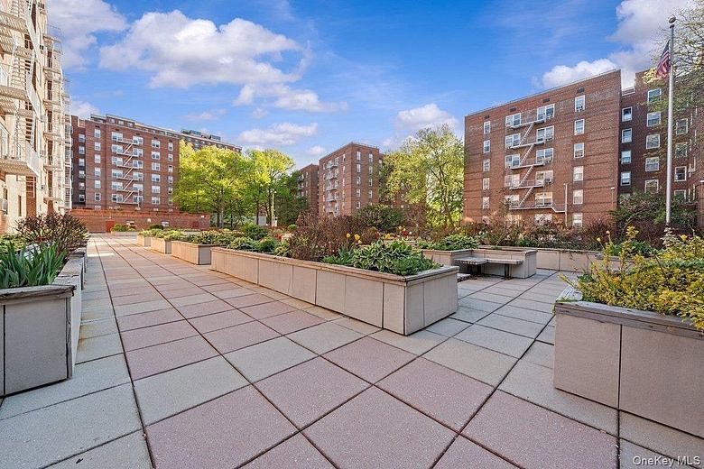 517 Riverdale Avenue #4D