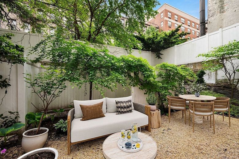 517 West 46th Street #101