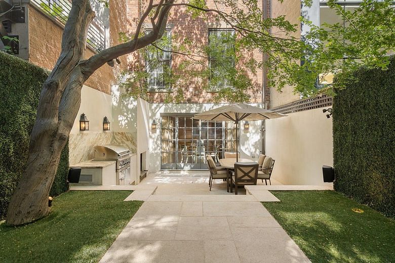 518 East 89th Street