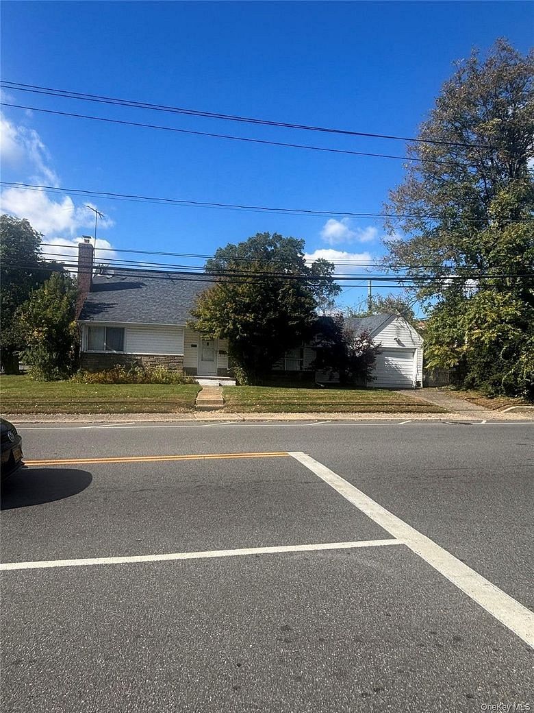 518 Nassau Boulevard