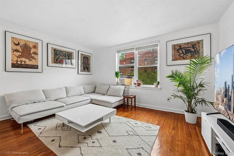 52-18 39th Avenue #3D
