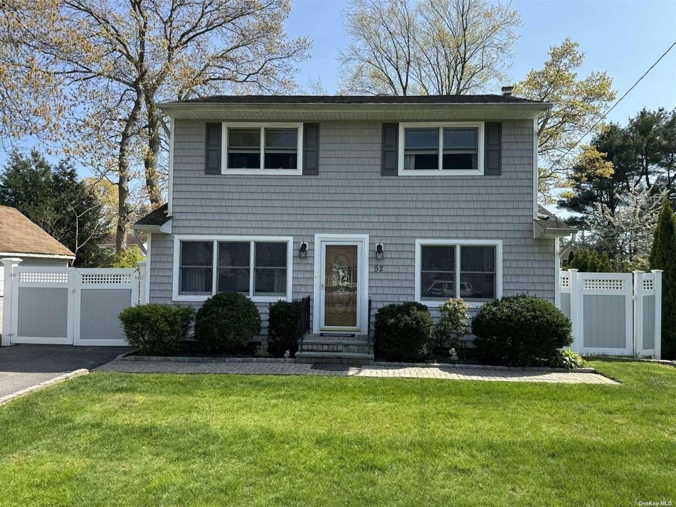 Image 1 of 17 for 52 Aster Avenue in Long Island, Holtsville, NY, 11742