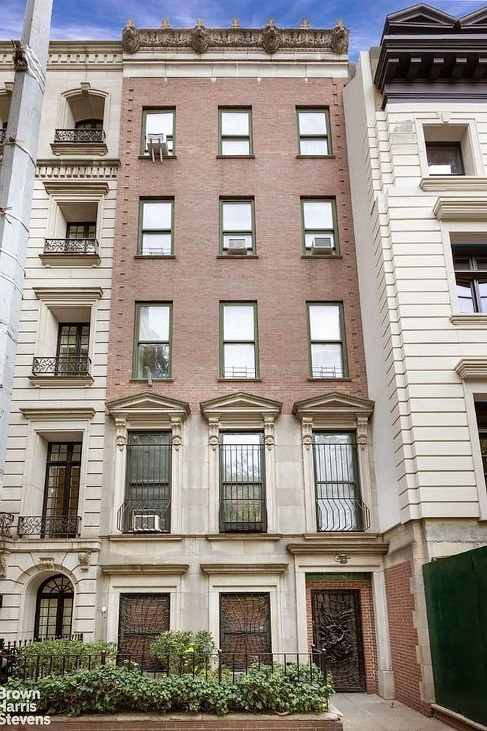 52 East 81st Street