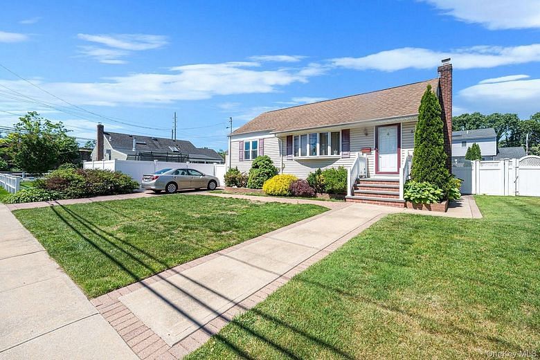 52 Eastlake Avenue