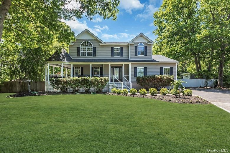 52 Elmhurst Avenue