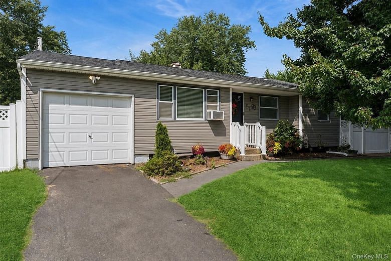 52 Larry Road S
