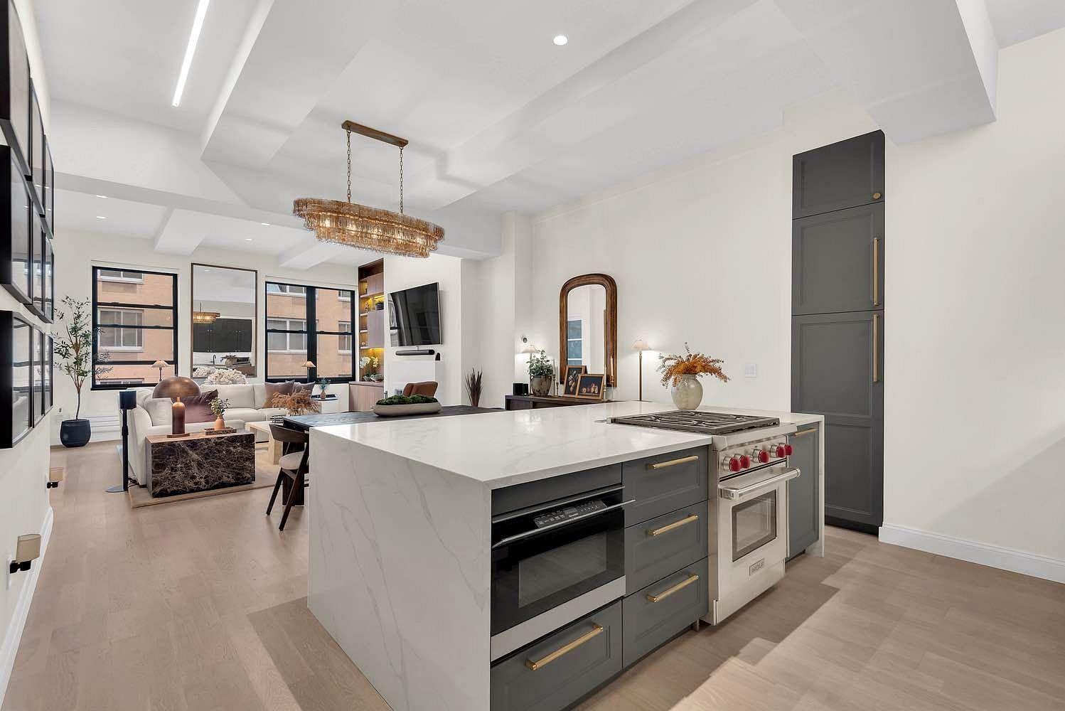 521 West 47th Street #3B