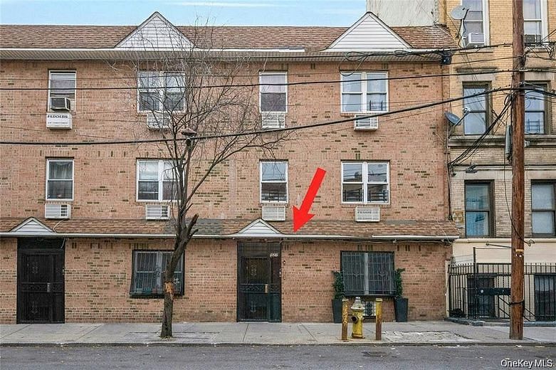 523 E 148th Street