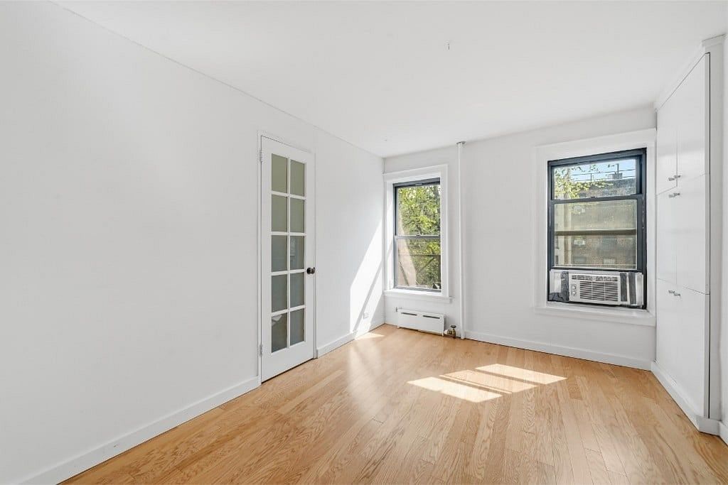 524 East 6th Street #8