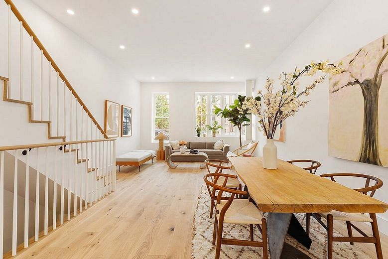 524 Halsey Street #TH1