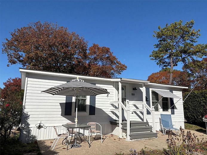 525/151 Riverleigh Avenue #151