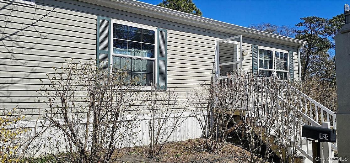 525-B26 Riverleigh Avenue #B26