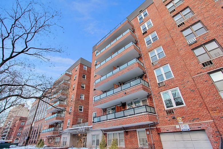 525 Ocean Parkway #4J