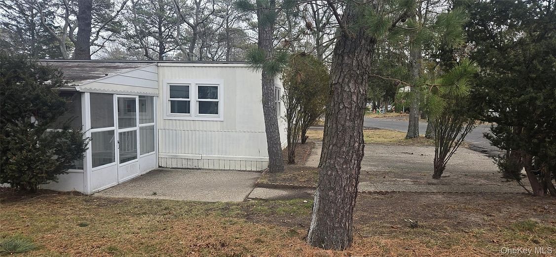 525 Riverleigh Ave #116