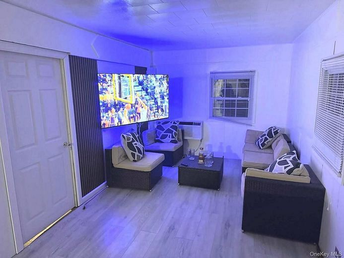 525 riverleigh Ave #C7