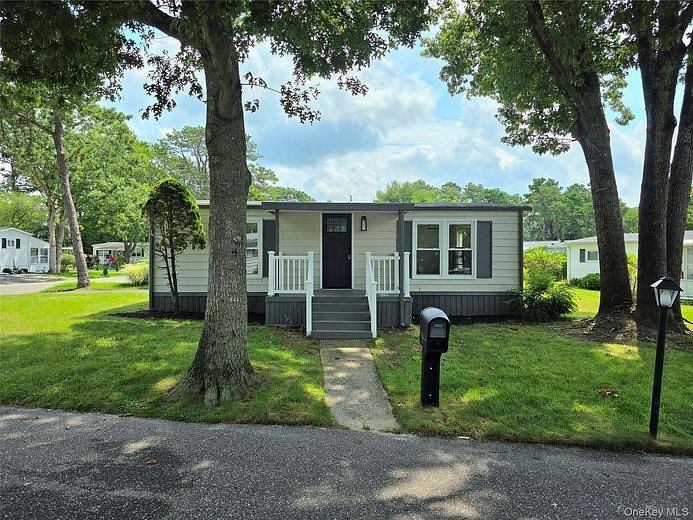 525 Riverleigh Avenue #221