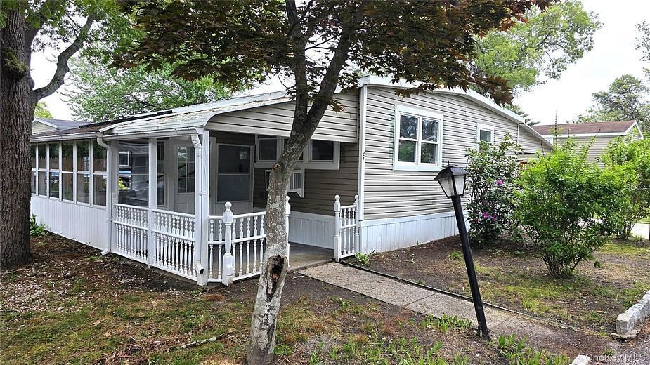 525 Riverleigh Avenue #27 Birch