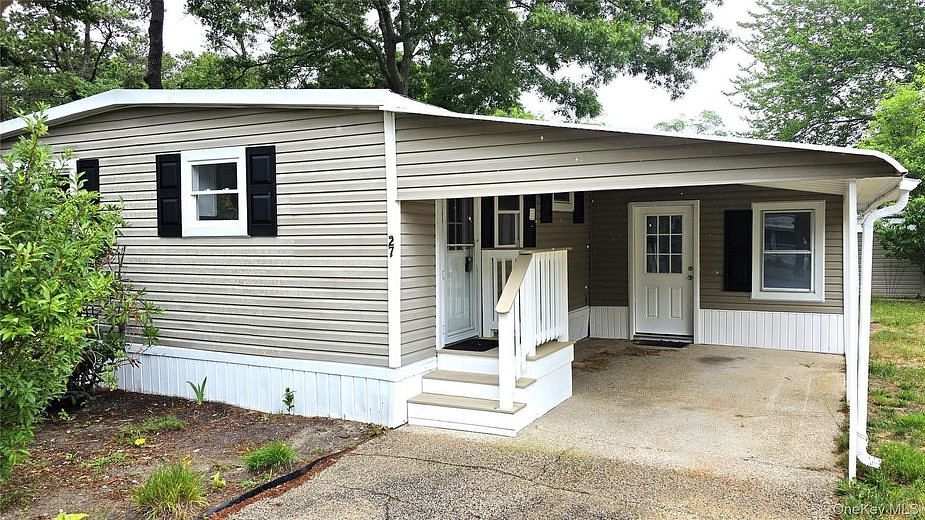525 Riverleigh Avenue #27 Birch