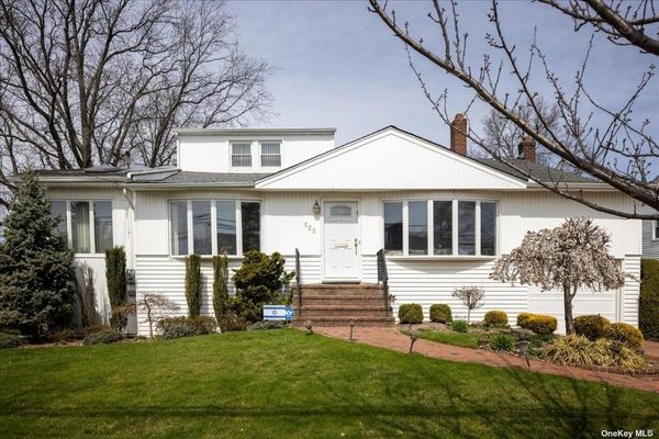 Image 1 of 28 for 526 Redwood Drive in Long Island, Cedarhurst, NY, 11516