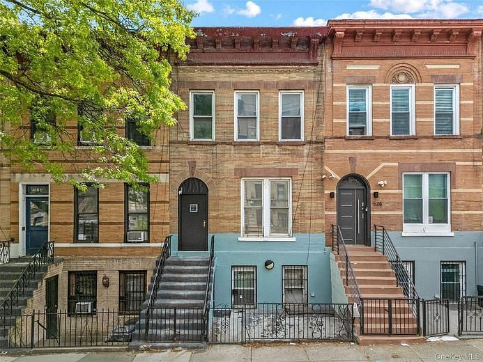 526 W 175th Street
